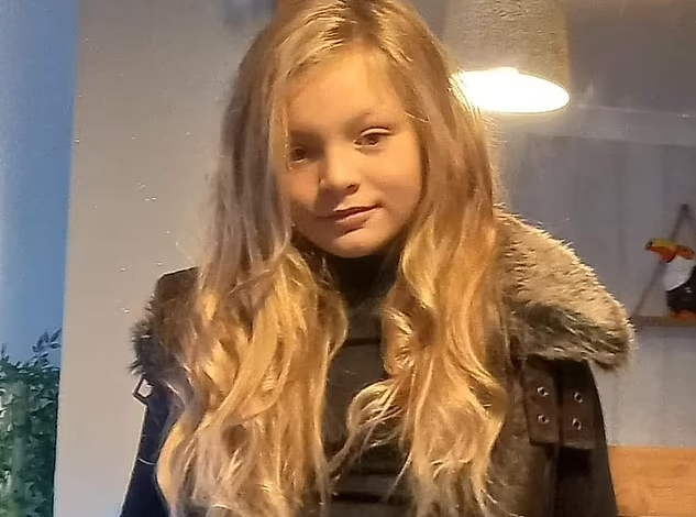 Hundreds Of Heartbreaking Tributes Pour In For Schoolgirl Who Passed Away At Home e1729646357536